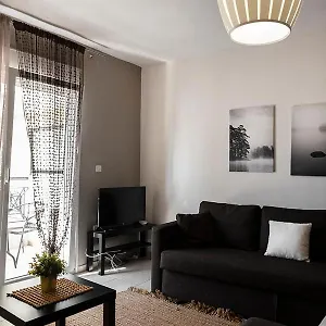 rezervați aici