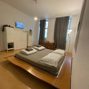 Habitación en casa particular Schloss Belvedere Private, Viena