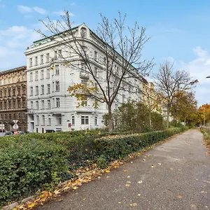 Limehome Rossauer Laende Daire
