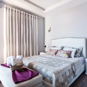 https://great-alexander-suites.albaniahotels.org